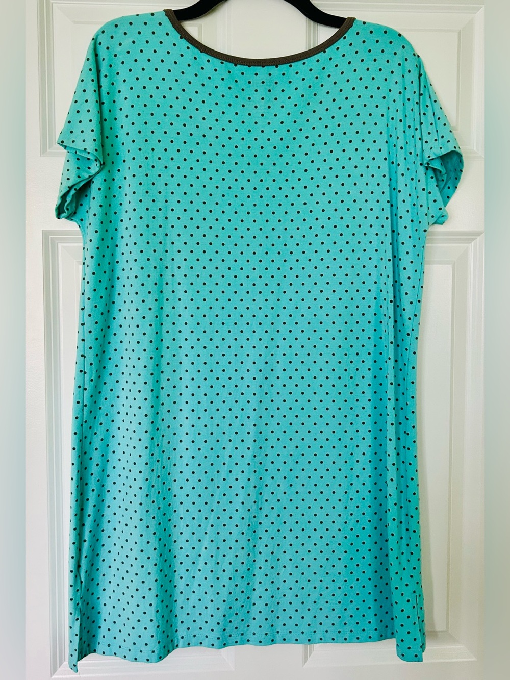 Cariloha Bamboo Polka Dot V-Neck Nightshirt with Pocket - Picture 2 of 7